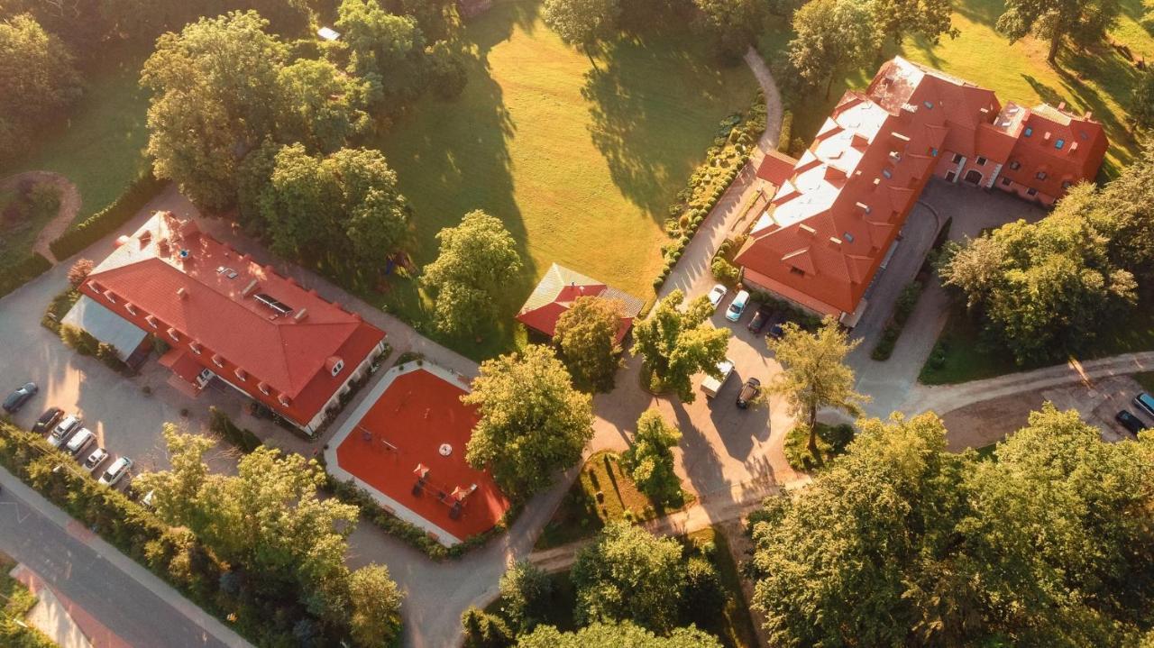 朵尔奥斯图亚酒店 Rymanów 外观 照片